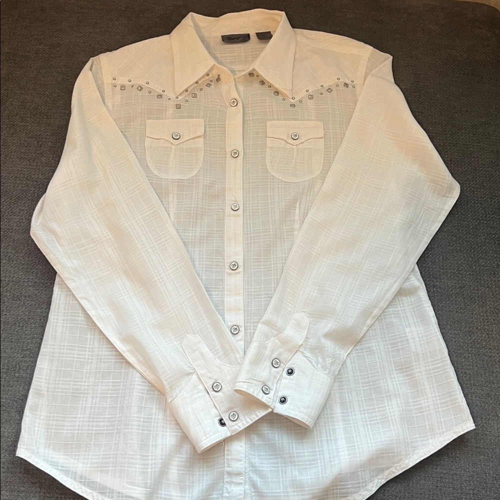 Wrangler White Studded Casual Button Down Shirt